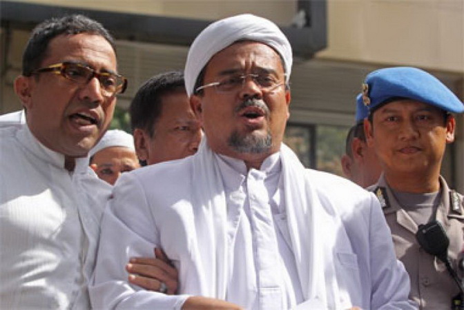 Polda Jabar Ancam Layangkan Surat Perintah Membawa Habib Rizieq